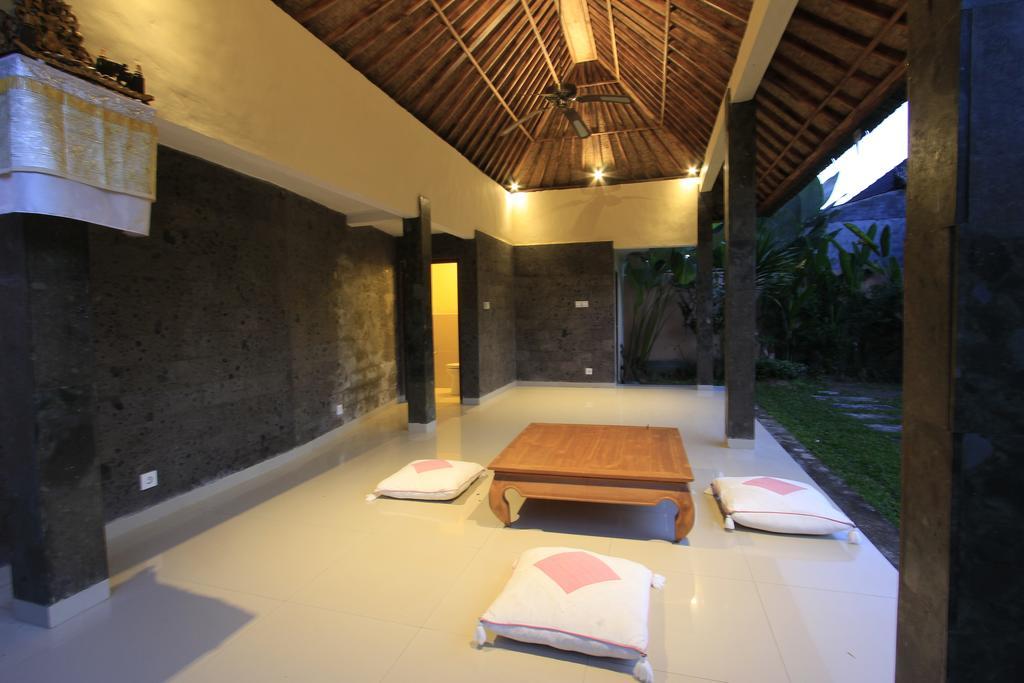 Wates Sari Villa Ubud Exteriör bild